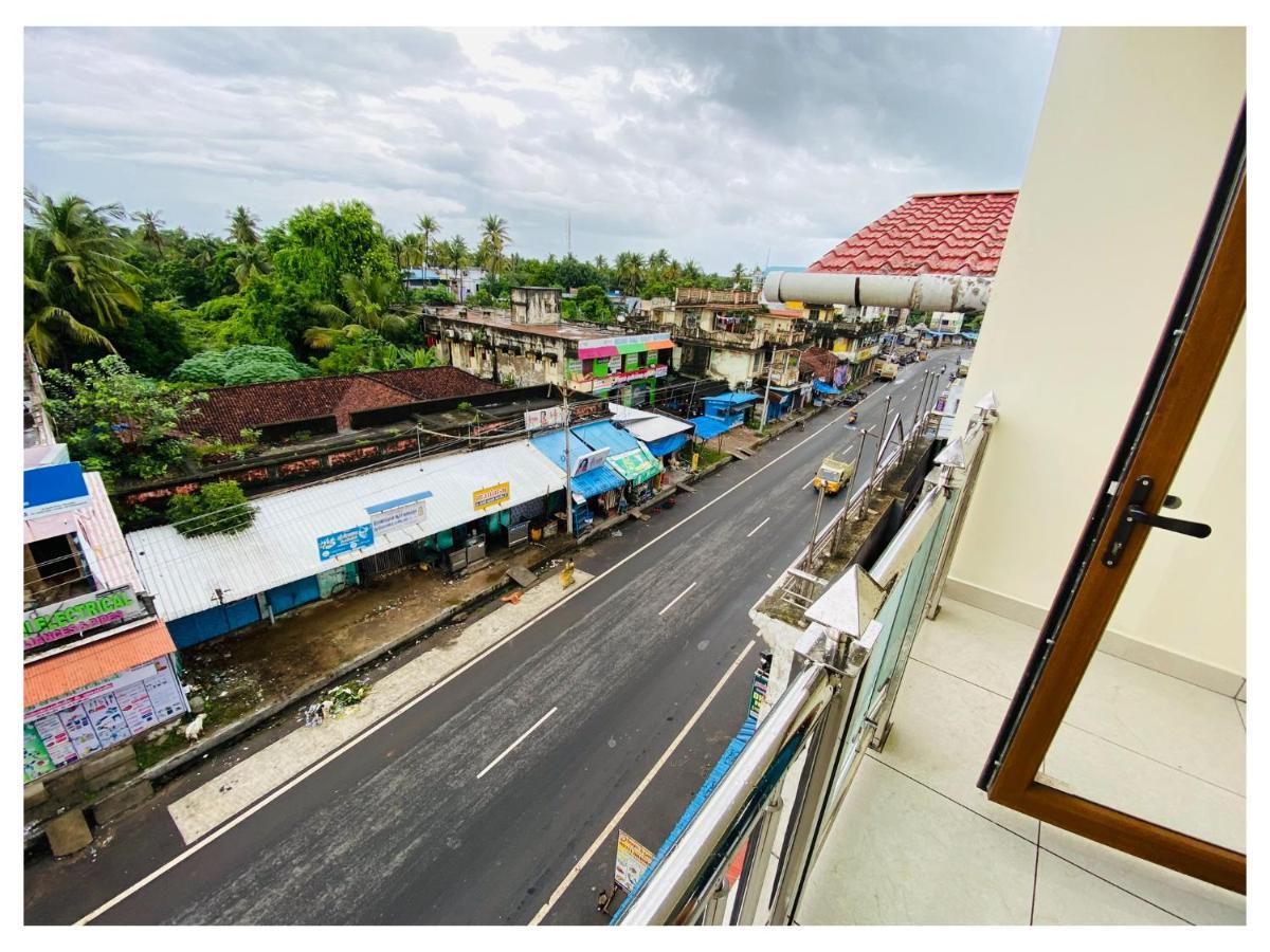 The Landmark Tower Tirunallar Ngoại thất bức ảnh